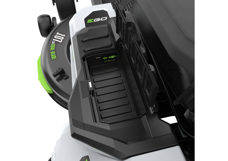 ZT4201E S EGOEU RIDING MOWER ON WHITE 07